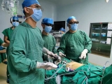 毕节市第一人民医院普通外科一病区为多名粘连性肠梗阻患者行微创手术治疗