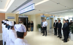 肖虎到浙毕医院慰问护理工作者